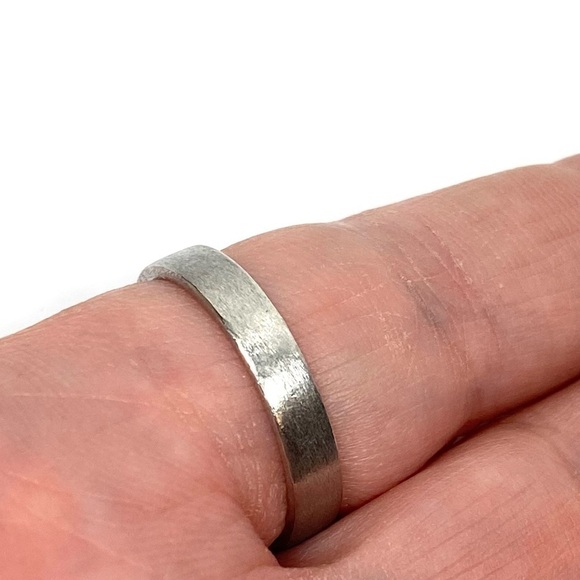 925 Ring Women’s Men’s Unisex Cross Religious Band 8.75 Sterling Silver - Picture 9 of 10